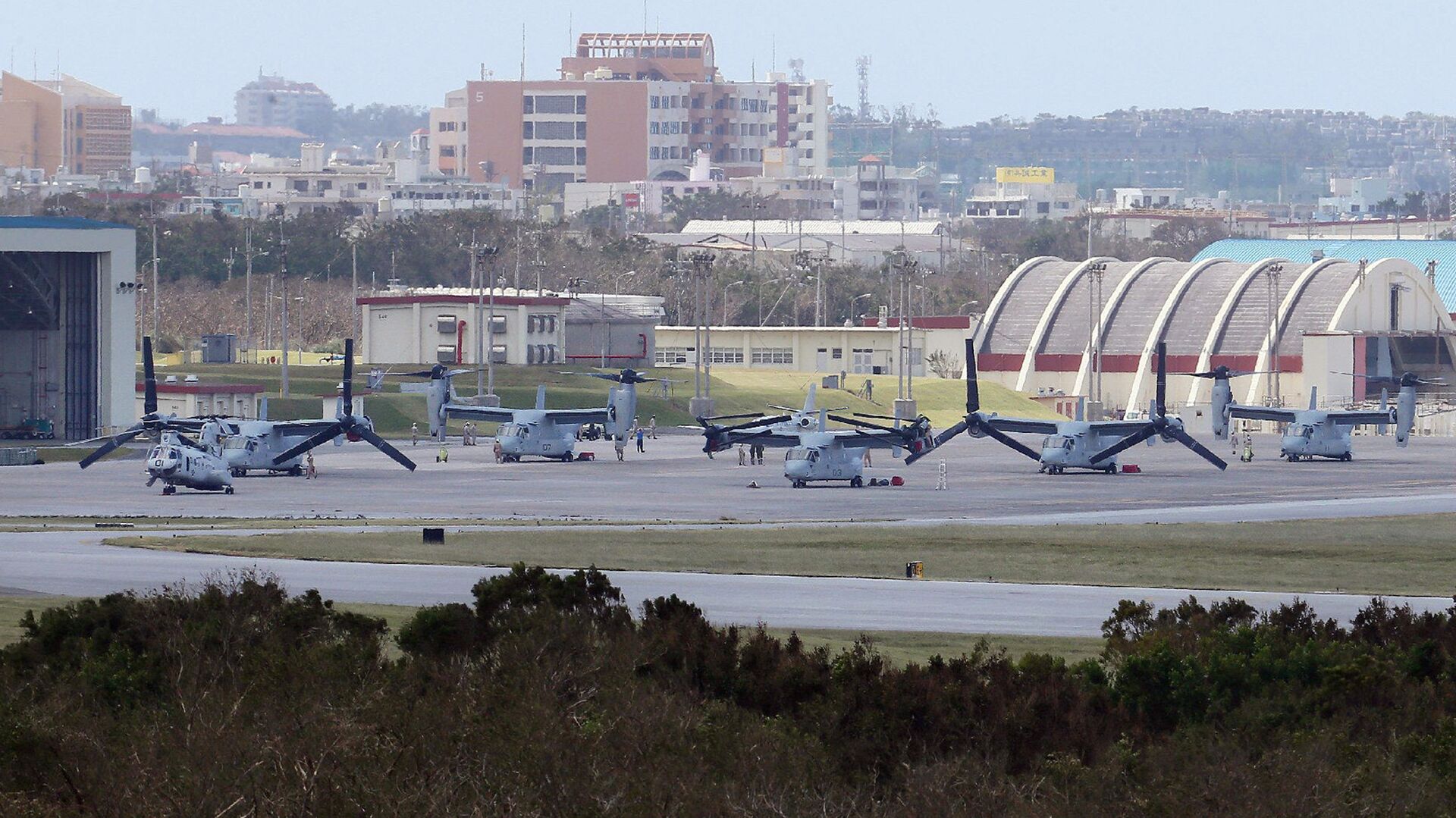 Самолеты США MV-22 Osprey на военной базе Футэмма, остров Окинава - РИА Новости, 1920, 25.05.2022