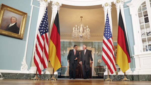 Министр иностранных дел Германии Зигмар Габриэль и госсекретарь Рекс Тиллерсон, 17 мая 2017