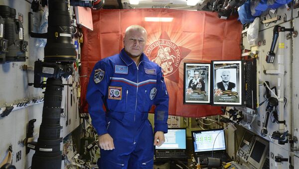 Космонавт Олег Новицкий присоединился к акции Бессмертный полк 9 мая 2017