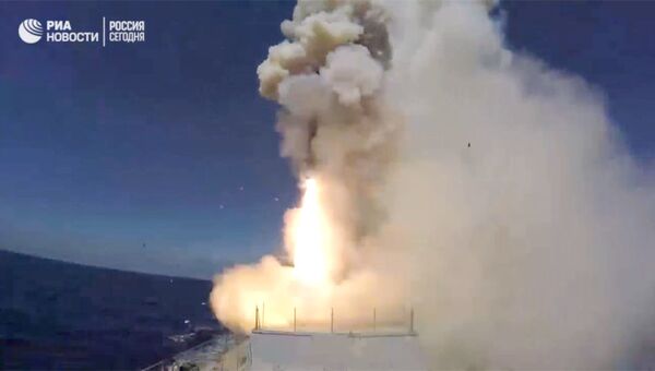 Запуск крылатых ракет Калибр по объектам Исламского государства (ИГ, запрещена в РФ) в Сирии