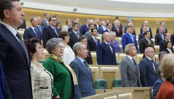 Сенаторы на заседании Совета Федерации РФ. Архивное фото