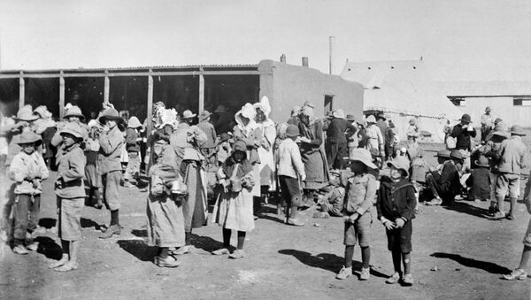 Бурские женщины и дети в британском концлагере