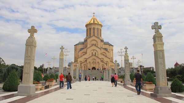 Цминда Самеба или собор Святой Троицы в Тбилиси. Архивное фото