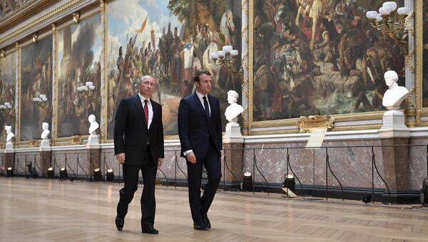 Президент РФ Владимир Путин и президент Франции Эммануэль Макрон. Архивное фото