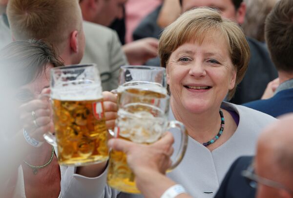 Канцлер Германии Ангела Меркель во время фестиваля в Мюнхене, Германия. 28 мая 2017