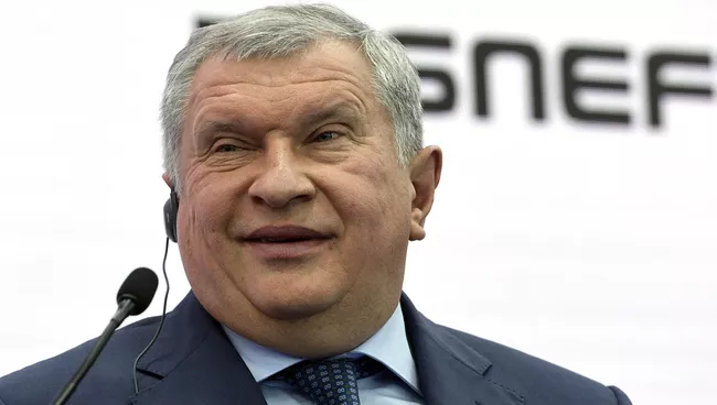 Главный исполнительный директор ПАО НК Роснефть Игорь Сечин на Санкт-Петербургском международном экономическом форуме 2017