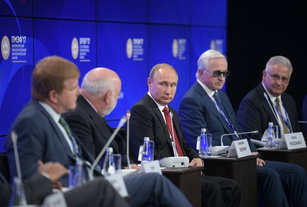 Президент РФ Владимир Путин во время бизнес-диалога Россия — США в рамках XXI Петербургского международного экономического форума