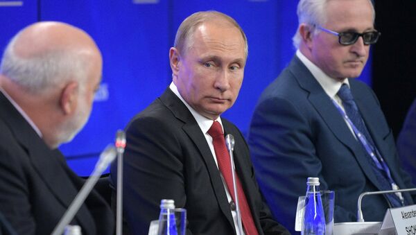 Президент РФ Владимир Путин во время бизнес-диалога Россия — США в рамках XXI Петербургского международного экономического форума
