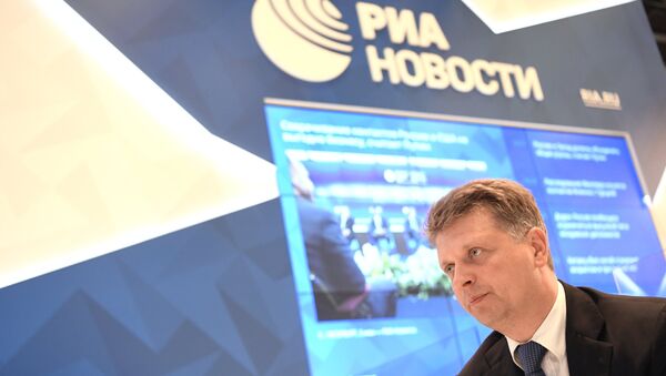 Министр транспорта РФ Максим Соколов на Санкт-Петербургском международном экономическом форуме 2017