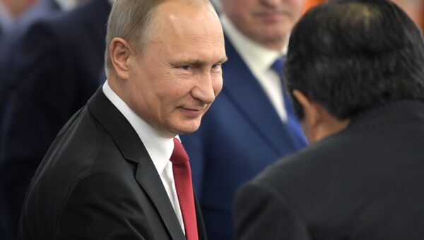 Президент РФ Владимир Путин проводит встречу с руководителями крупнейших иностранных компаний в рамках Санкт-Петербургского международного экономического форума 2017. 2 июня 2017