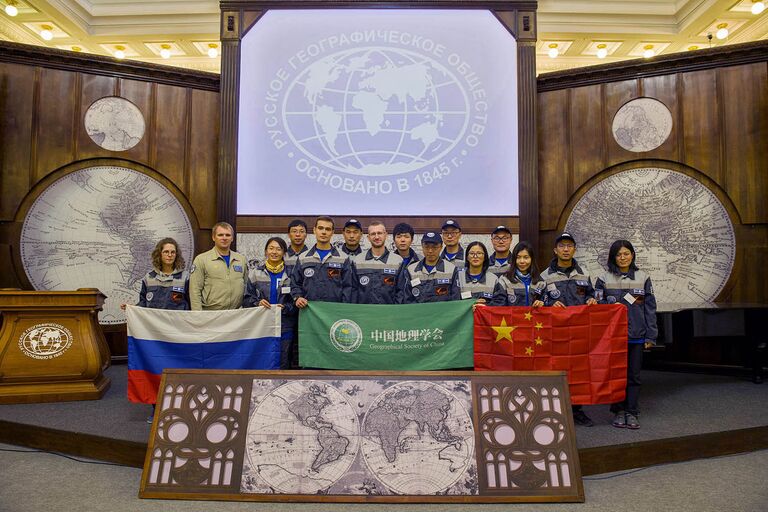 Волонтёров экспедиции Гогланд-2017 встретили в штаб-квартире РГО в Санкт-Петербурге