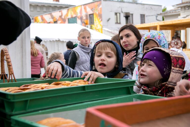 Согревая лето: теплый праздник для приемных семей