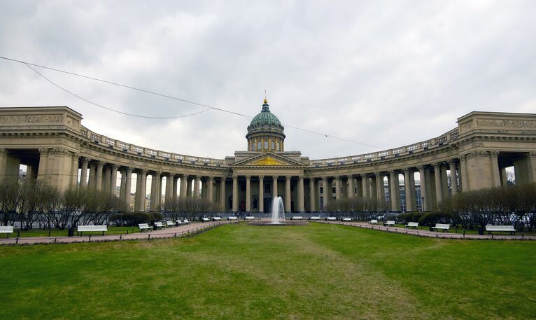 Открытие сезона фонтанов в Петербурге