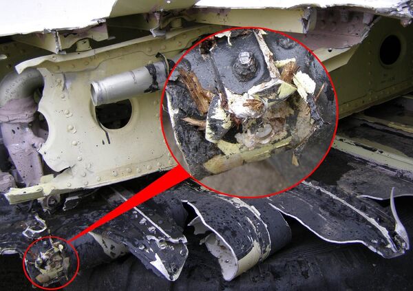 Обломки польского правительственного самолета Ту-154 разбившегося под Смоленском в 2010 году Обломки польского правительственного самолета Ту-154 разбившегося под Смоленском в 2010 году