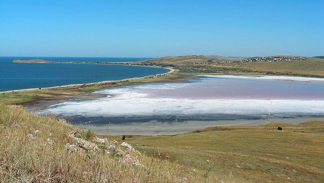 Чокракское озеро на востоке Крыма. Архивное фото