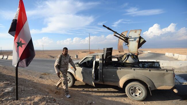 Бойцы на передовых позициях Сирийской Арабской Армии. Архивное фото
