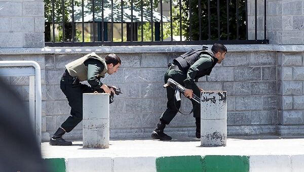 Вооруженные силы Ирана во время нападения на парламент в Тегеране. 7 июня 2017