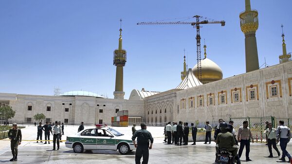 Иранские полицейские у мавзолея Хомейни в Тегеране. 7 июня 2017