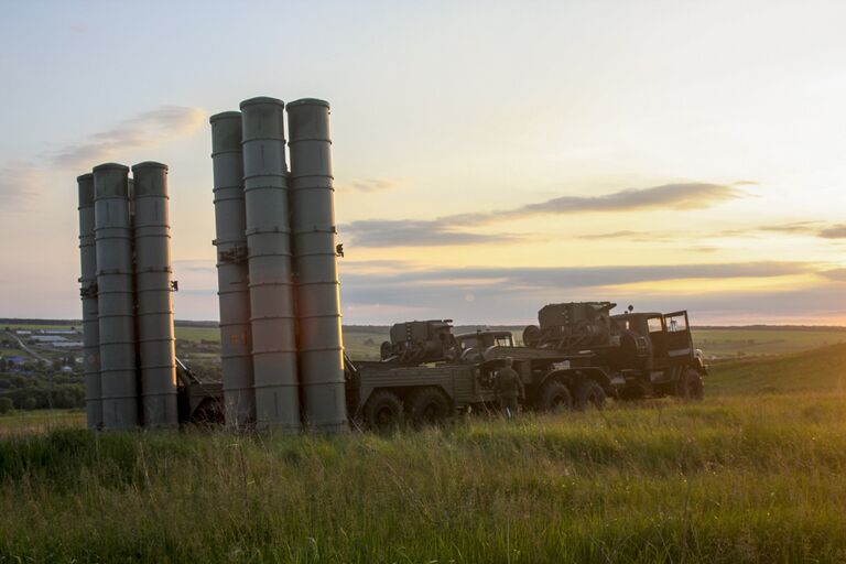 Зенитные ракетные комплексы С-300 Фаворит