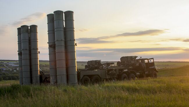 Зенитные ракетные комплексы С-300. Архивное фото