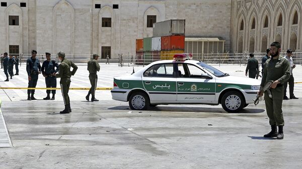 Иранские полицейские в Тегеране