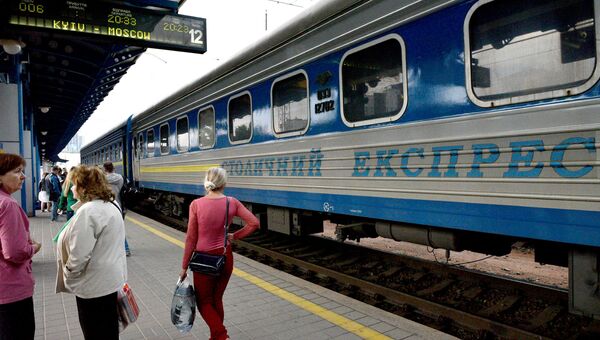 Поезд Киев-Москва на Центральном железнодорожном вокзале в Киеве. Архивное фото