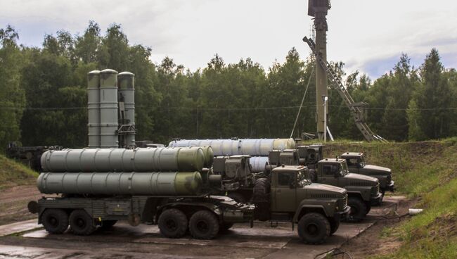 Зенитные ракетные комплексы С-300 Фаворит. Архивное фото