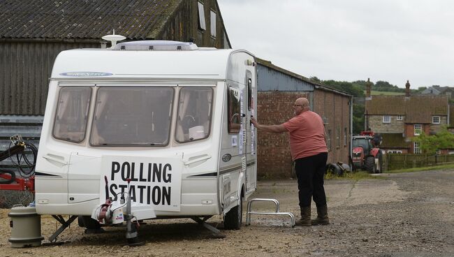 Участок для голосования на досрочных парламетских выборах в Лестершире, Великобритания. 8 июня 2017