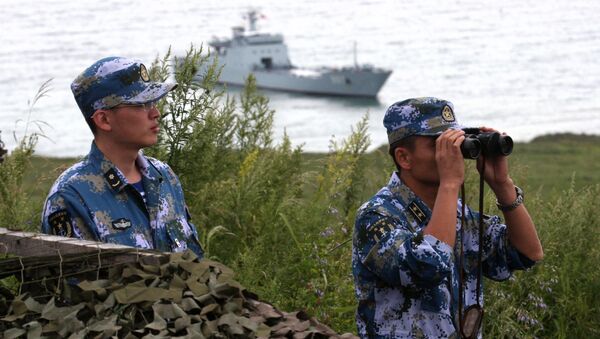 Китайские военные моряки во время российско-китайских военно-морских учениях Морское взаимодействие - 2015