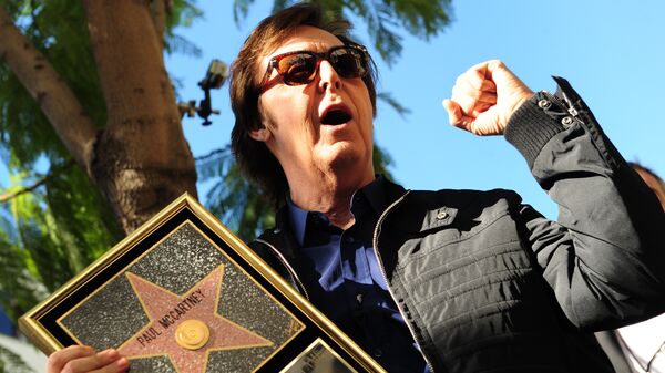 Пол Маккартни получает именную звезду на Голливудской Аллее славы. 2012 год