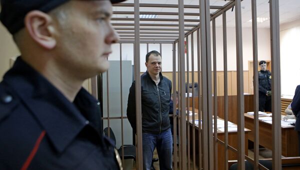 Участник несогласованной акции 26 марта в Москве Дмитрий Борисов в Басманном суде. 9 июня 2017