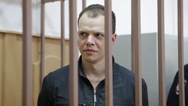 Участник несогласованной акции 26 марта в Москве Дмитрий Борисов в Басманном суде. 9 июня 2017