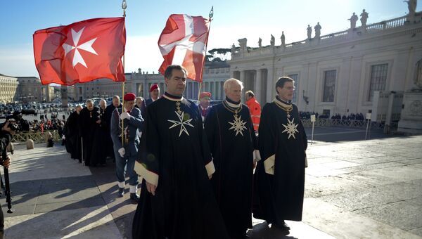 Рыцари Мальтийского ордена во время шествия в Ватикане. Архивное фото