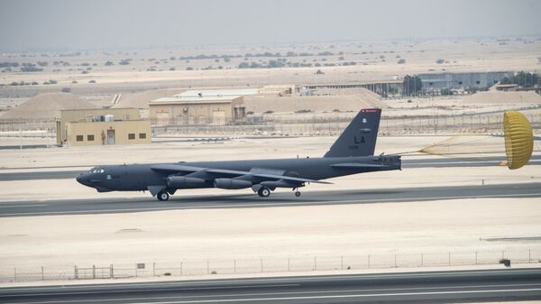 Стратегический бомбардировщик-ракетоносец ВВС США Боинг Б-52 Стратофортресс прибыл на авиабазу Эль-Удейд, Катар. Архивное фото