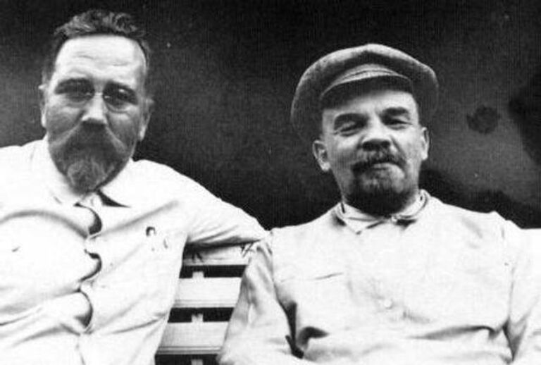 Лев Каменев и Владимир Ленин Лев Каменев и Владимир Ленин