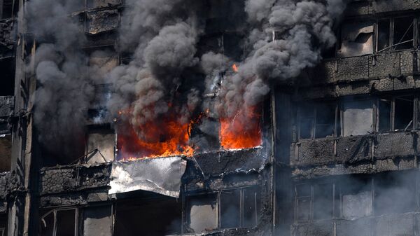 Пожар в многоэтажном доме Grenfell Tower в Лондоне. 14 июня 2017