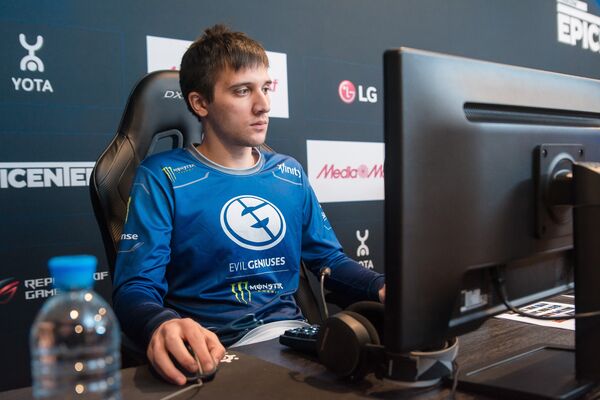 Артур Arteezy Бабаев Артур Arteezy Бабаев