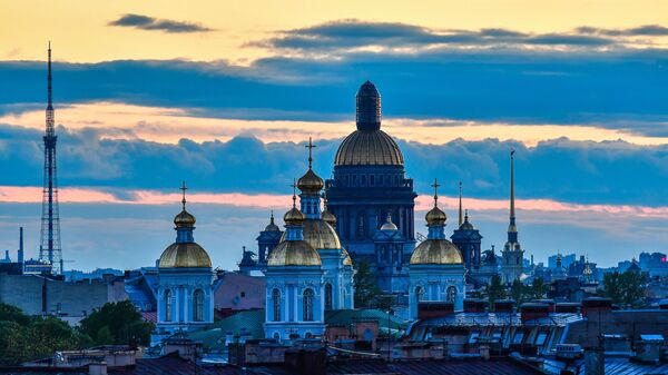 Николо-Богоявленский морской собор, Исаакиевский собор и Петропавловская крепость в Санкт-Петербурге
