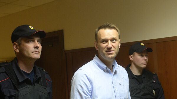 Алексей Навальный перед заседанием в Мосгорсуде. 16 июня 2017