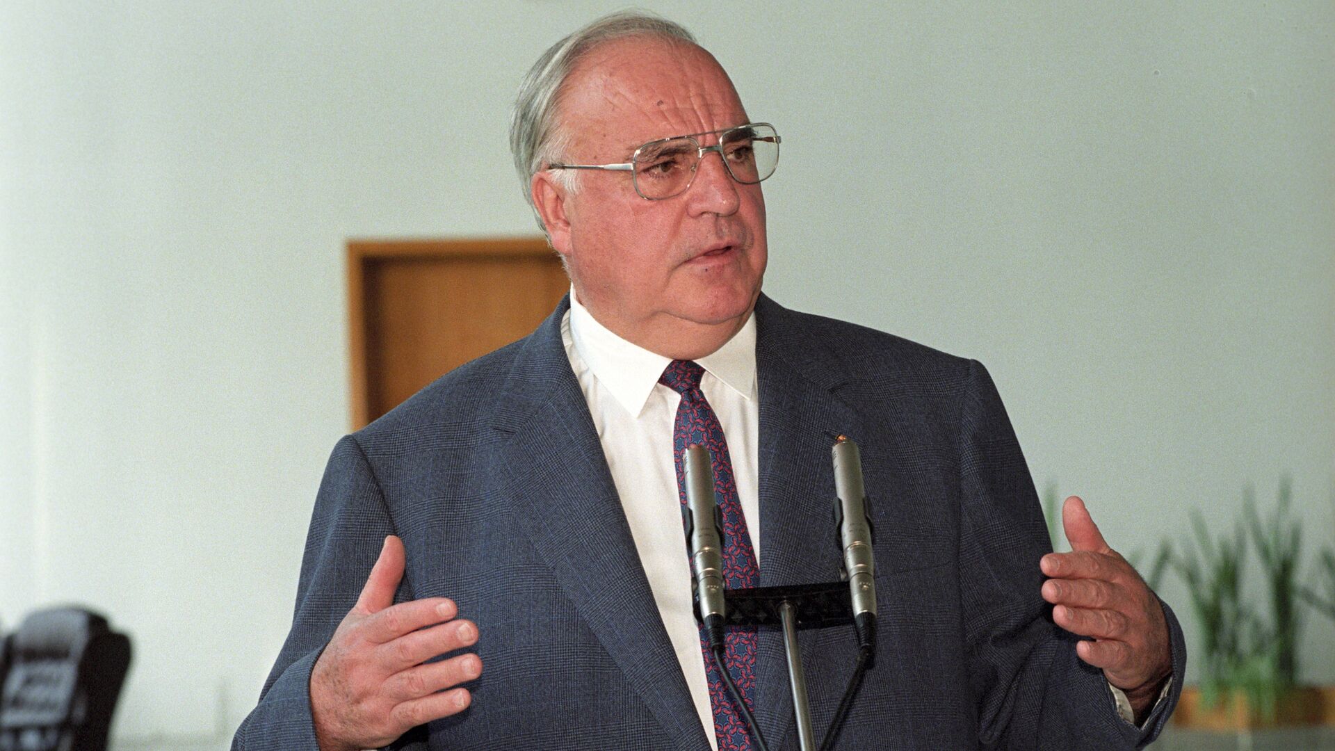 Гельмут Коль - РИА Новости, 1920, 19.12.2025