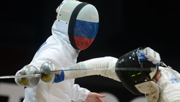 Павел Сухов (Россия) на соревнованиях командного первенства по фехтованию. Архивное фото