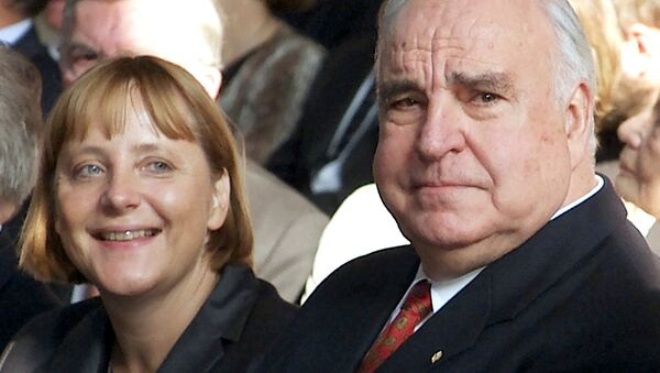 Ангела Меркель и Гельмут Коль. 27 сентября 2000 год