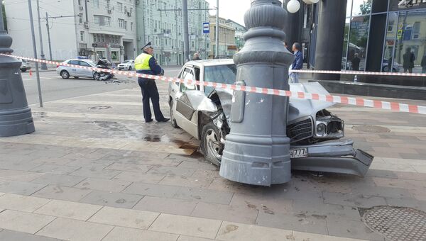 Последствия ДТП с участием трех автомобилей на ул. Новослободская
