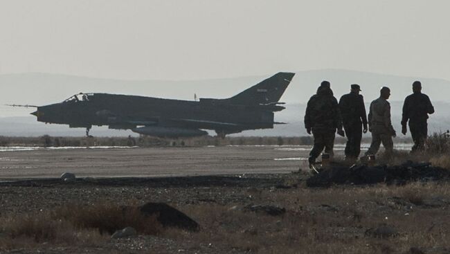 Самолет Су-22 сирийских ВВС на базе Военно-воздушных сил Сирии в провинции Хомс. Архивное фото