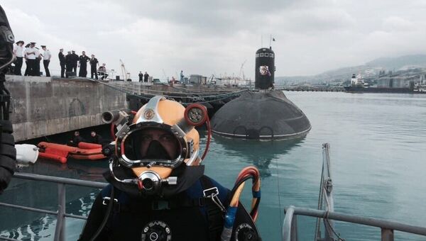 ВМФ России успешно провел первые морские испытания новейшего спасательного снаряжения подводника