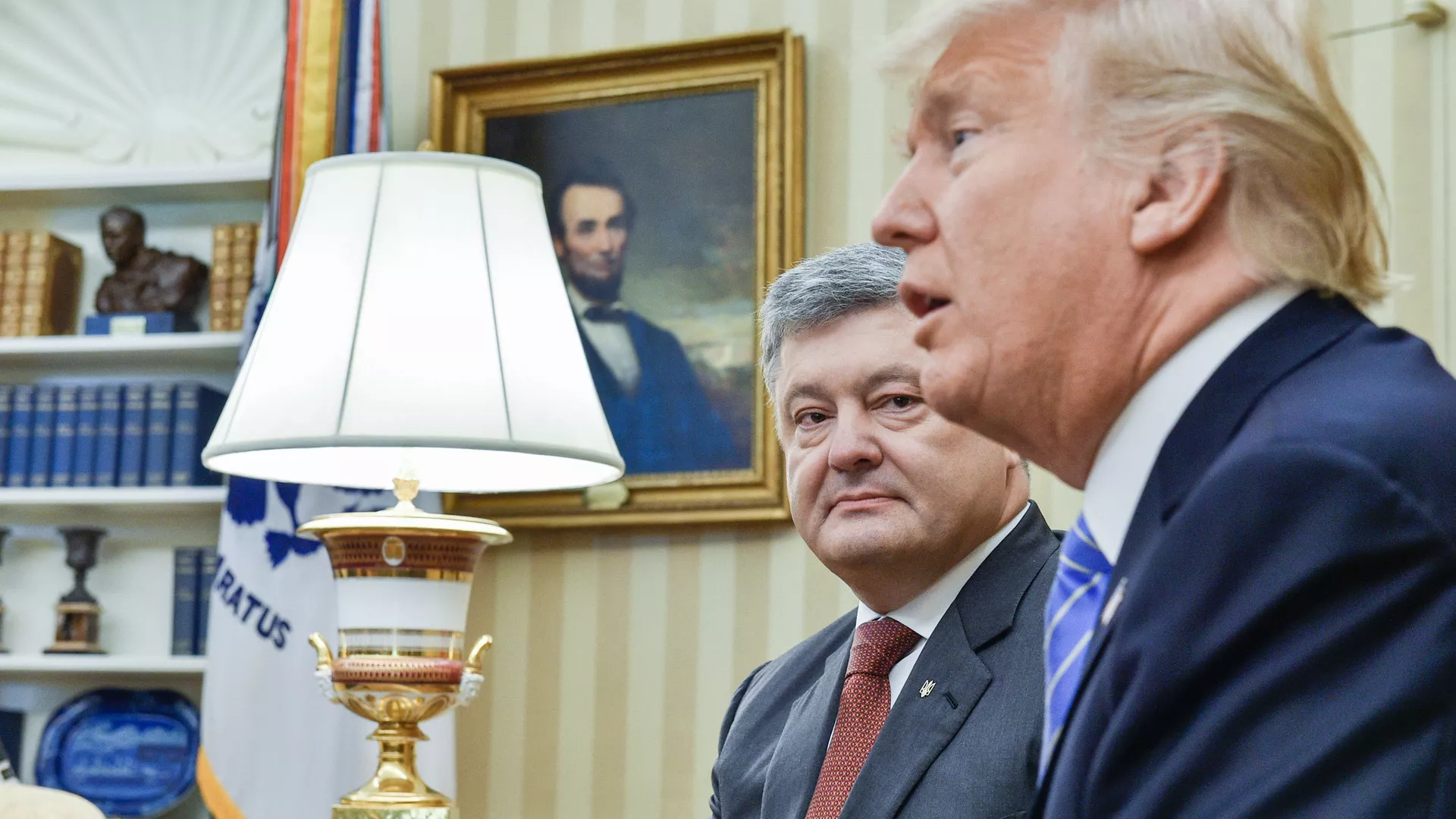 Петр Порошенко* и Дональд Трамп - РИА Новости, 1920, 13.04.2025