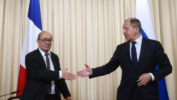 Министр иностранных дел РФ Сергей Лавров и министр иностранных дел Франции Жан-Ив Ле Дриан. 20 июня 2017