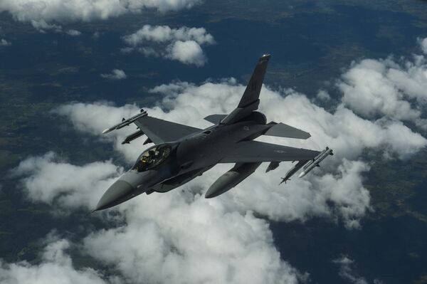 Истребитель НАТО F-16 Истребитель НАТО F-16