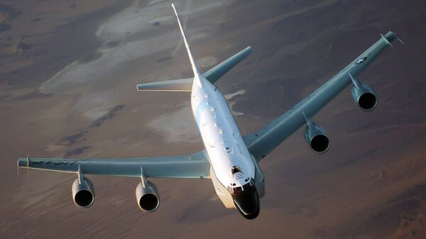 Американский самолет-разведчик RC-135