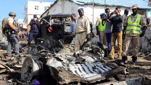 На месте взрыва в Могадишо, Сомали. 22 июня 2017